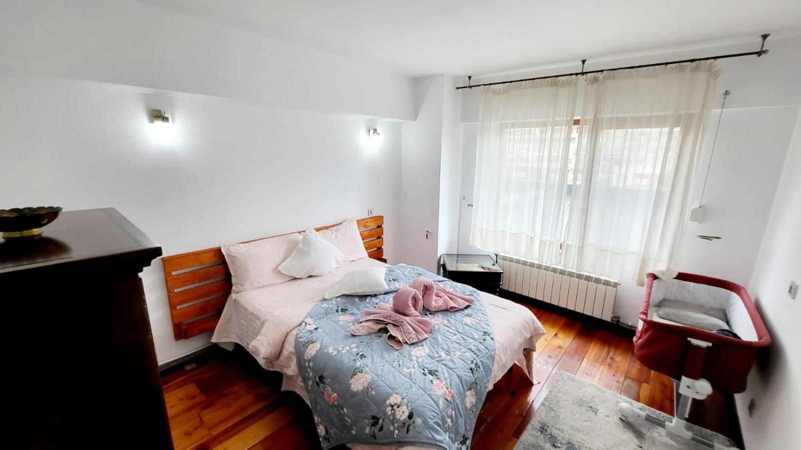 Spacious Apartment In City Centre Iasi Exterior foto